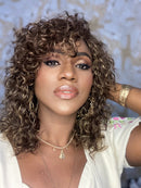 Peruca Wig cabelo humano cacheado cor 4/27 Vanessa 40 cm