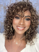 Peruca Wig cabelo humano cacheado cor 4/27 Vanessa 40 cm
