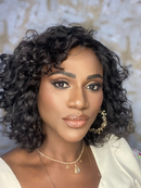 Peruca wigs cabelo humano encaracolado 35cm cor1 o nome dela é Thais